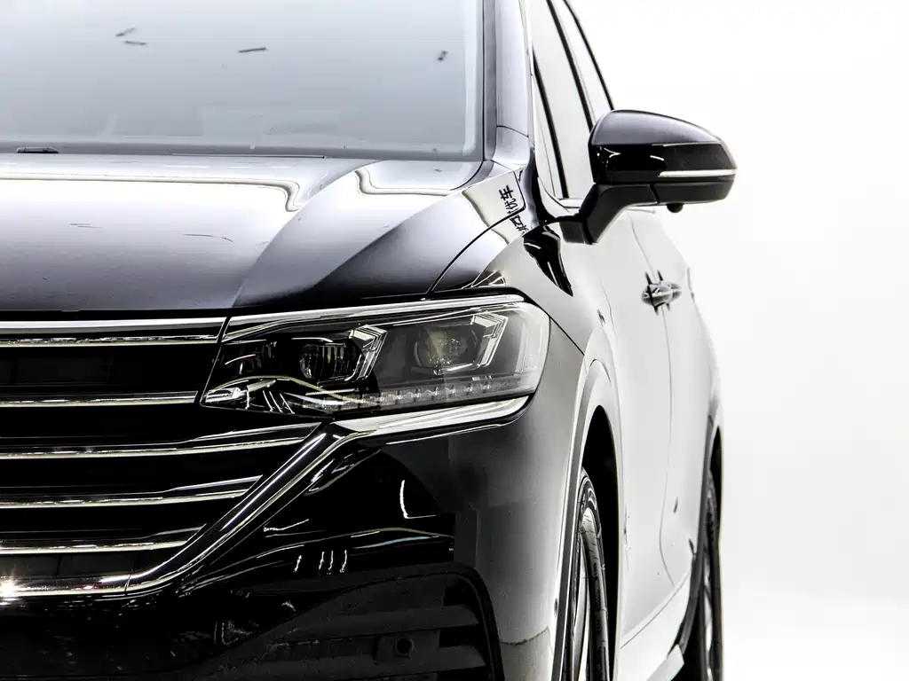 VOLKSWAGEN VILORAN 2023