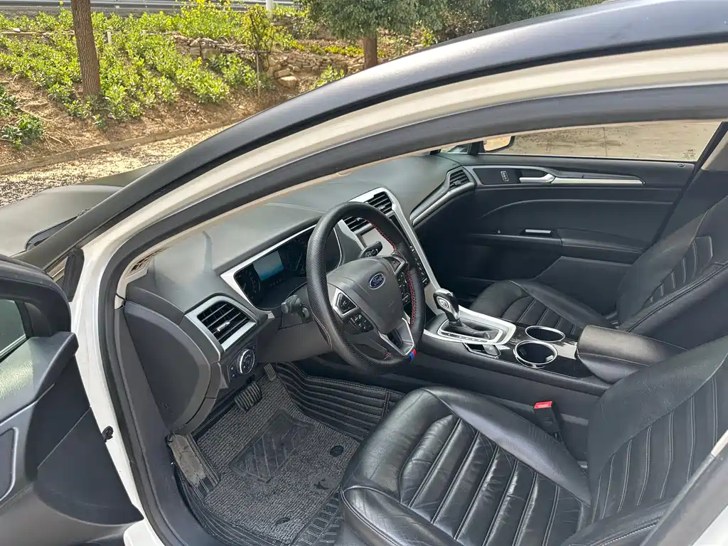 FORD MONDEO 2014