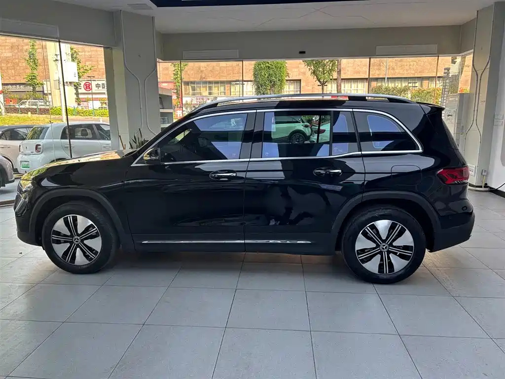 MERCEDES BENZ EQB 2023