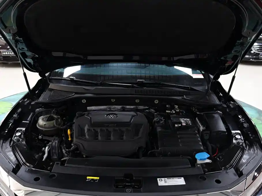 VOLKSWAGEN PASSAT 2020