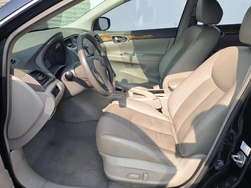 NISSAN SYLPHY 2015
