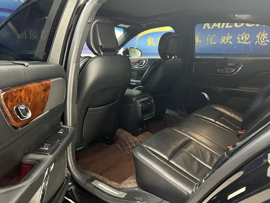 LINCOLN CONTINENTAL 2019
