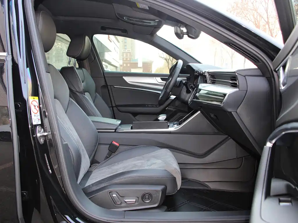 AUDI A6L 2023