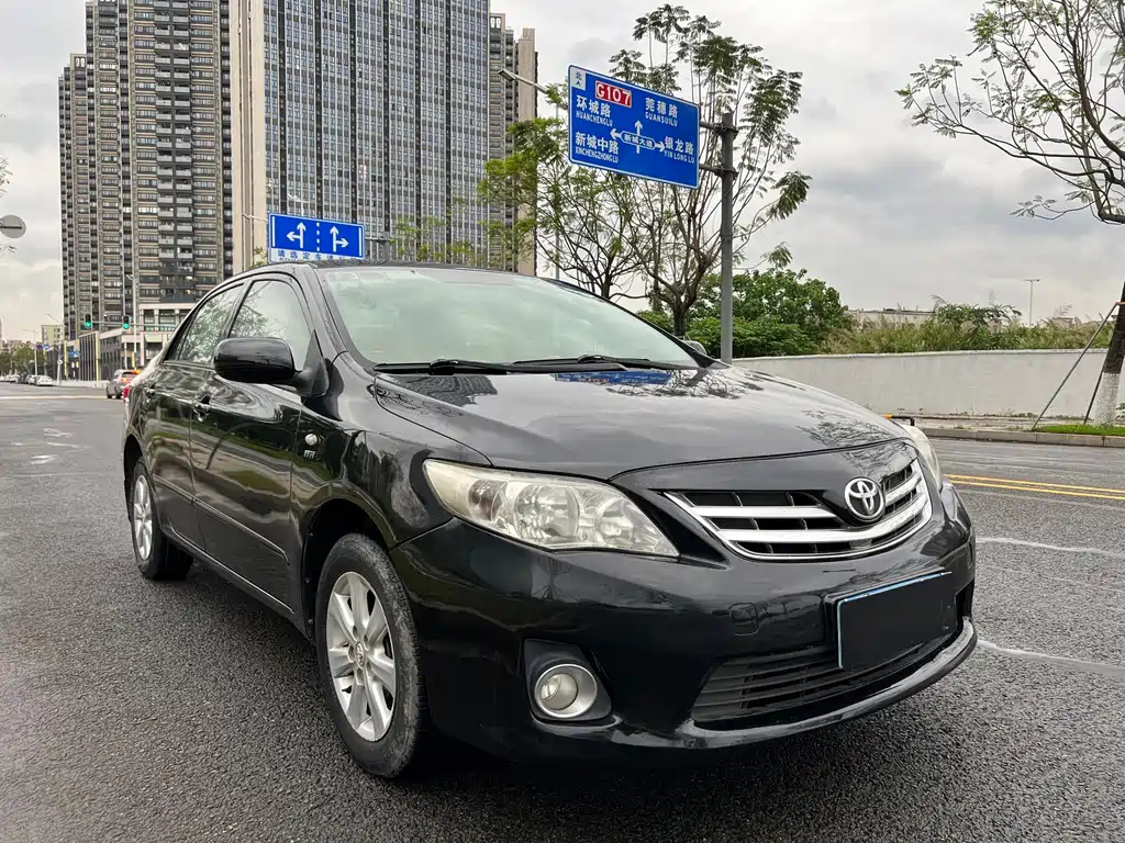 TOYOTA COROLLA 2011