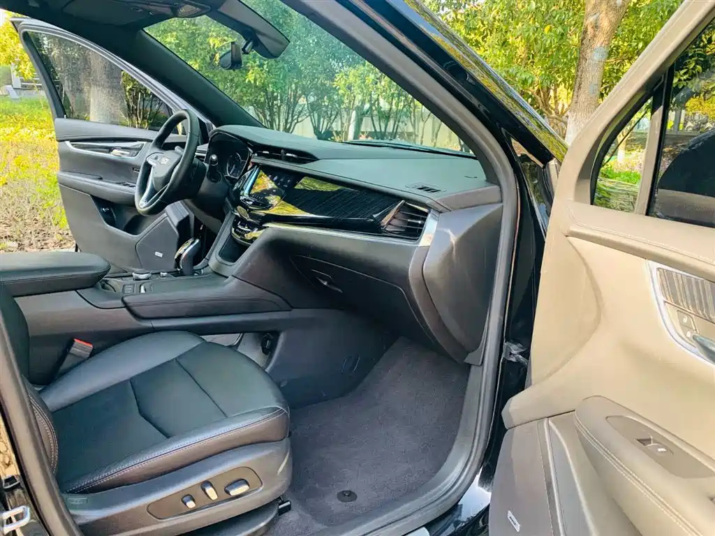 CADILLAC XT6 2020
