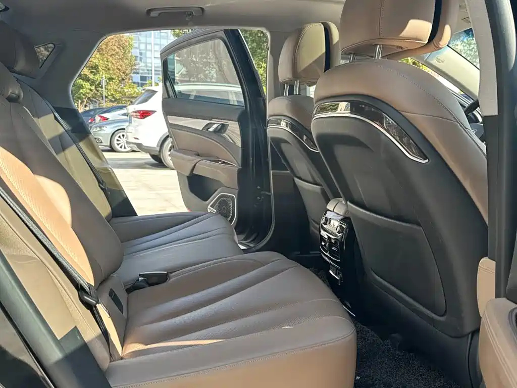GEELY AUTO BORUI 2018