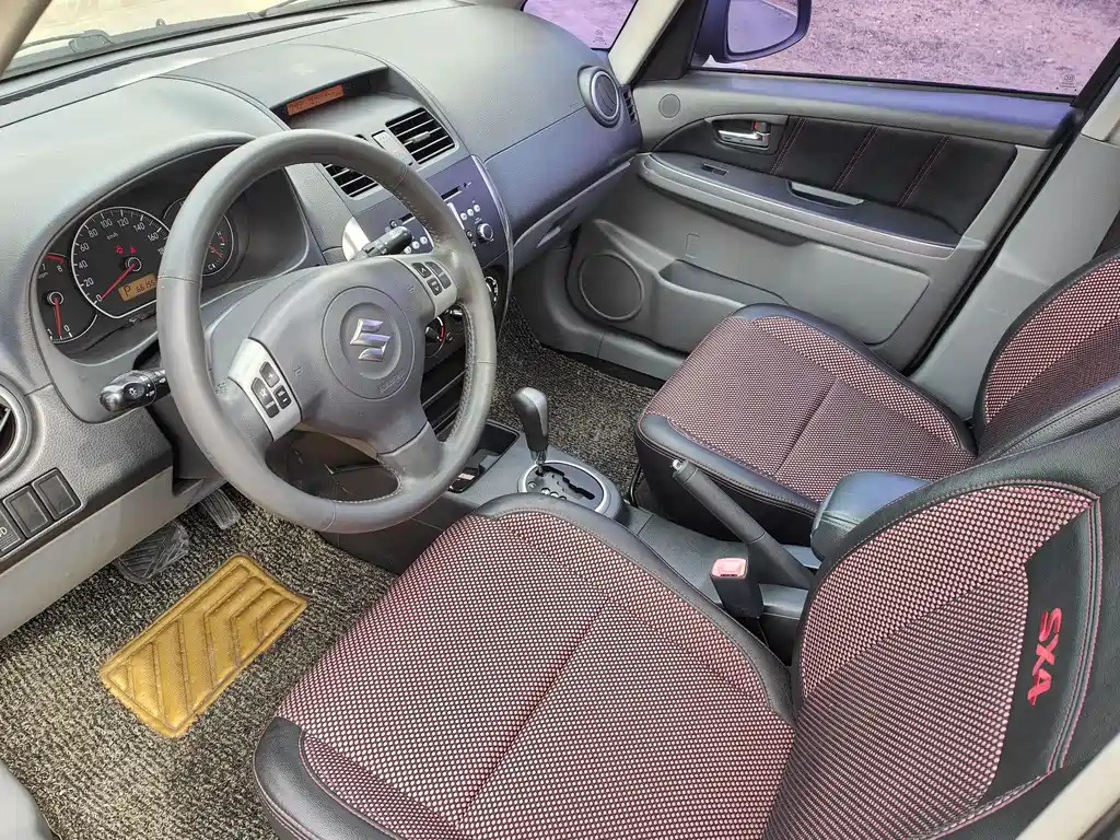 SUZUKI SX4 2011