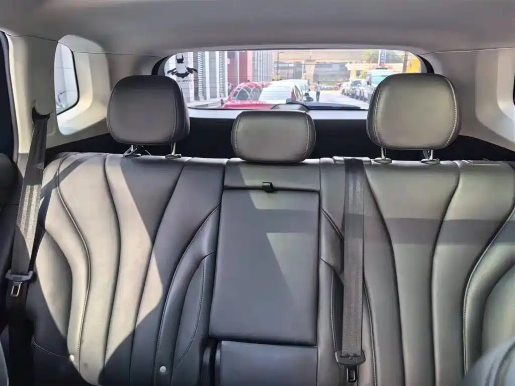 ROEWE RX5 MAX 2021