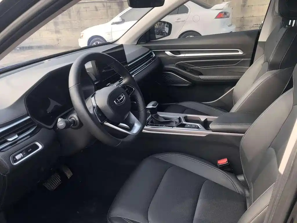 GEELY AUTO EMGRAND 2021