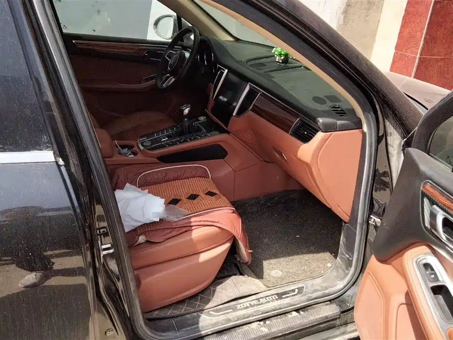 ZOTYE SR9 2016