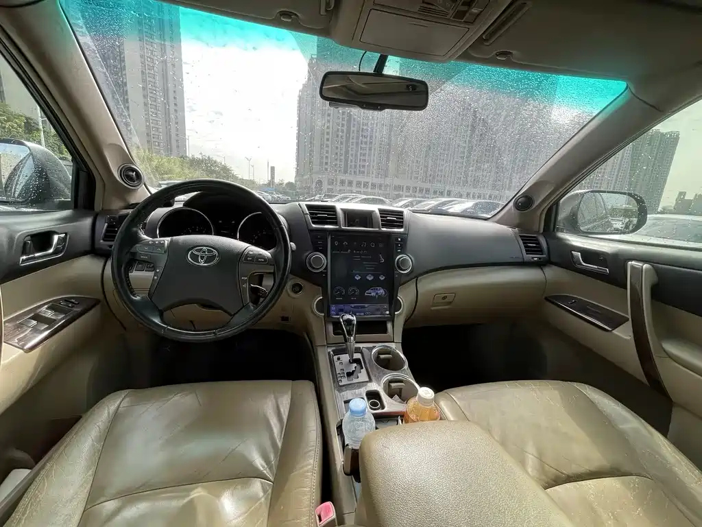 TOYOTA HIGHLANDER 2009