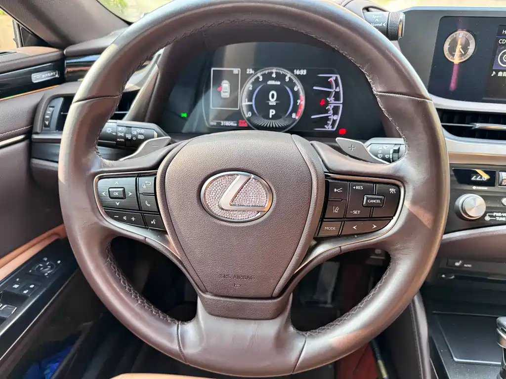 LEXUS ES 2021