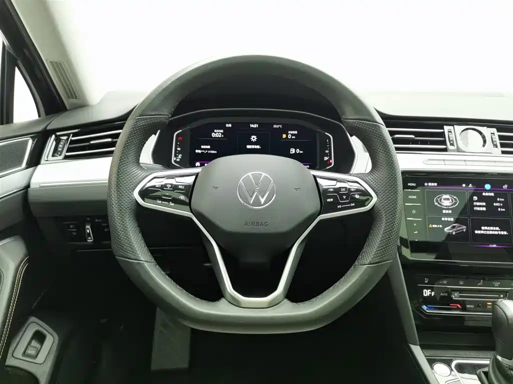 VOLKSWAGEN MAGOTAN 2023