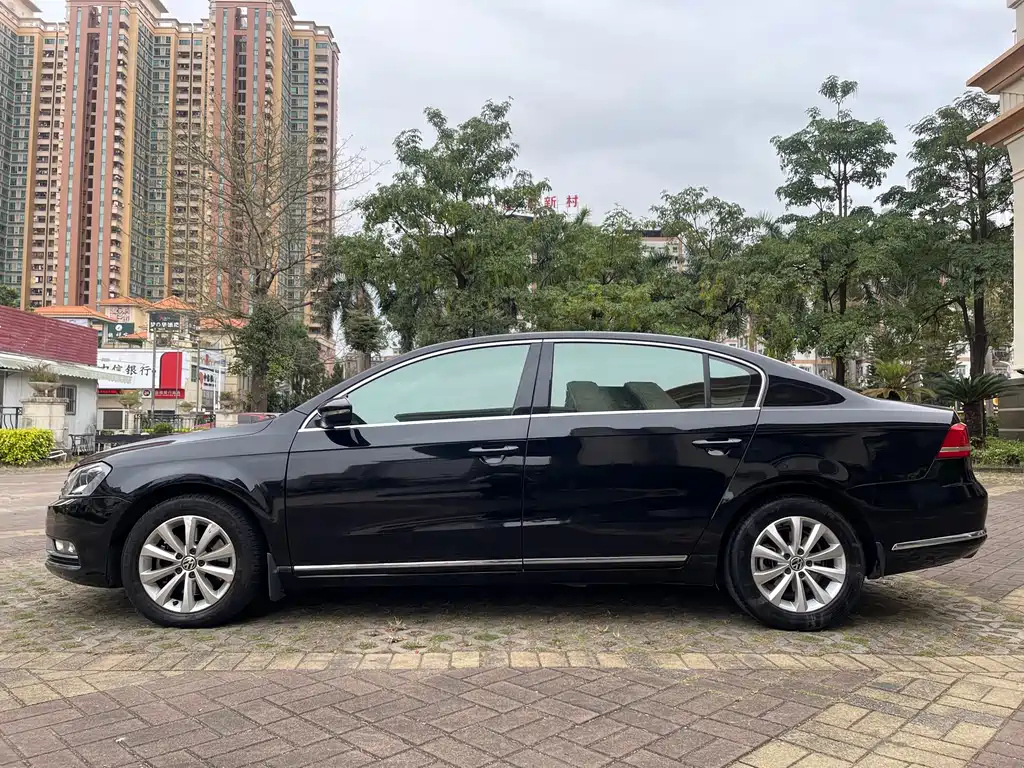 VOLKSWAGEN MAGOTAN 2015