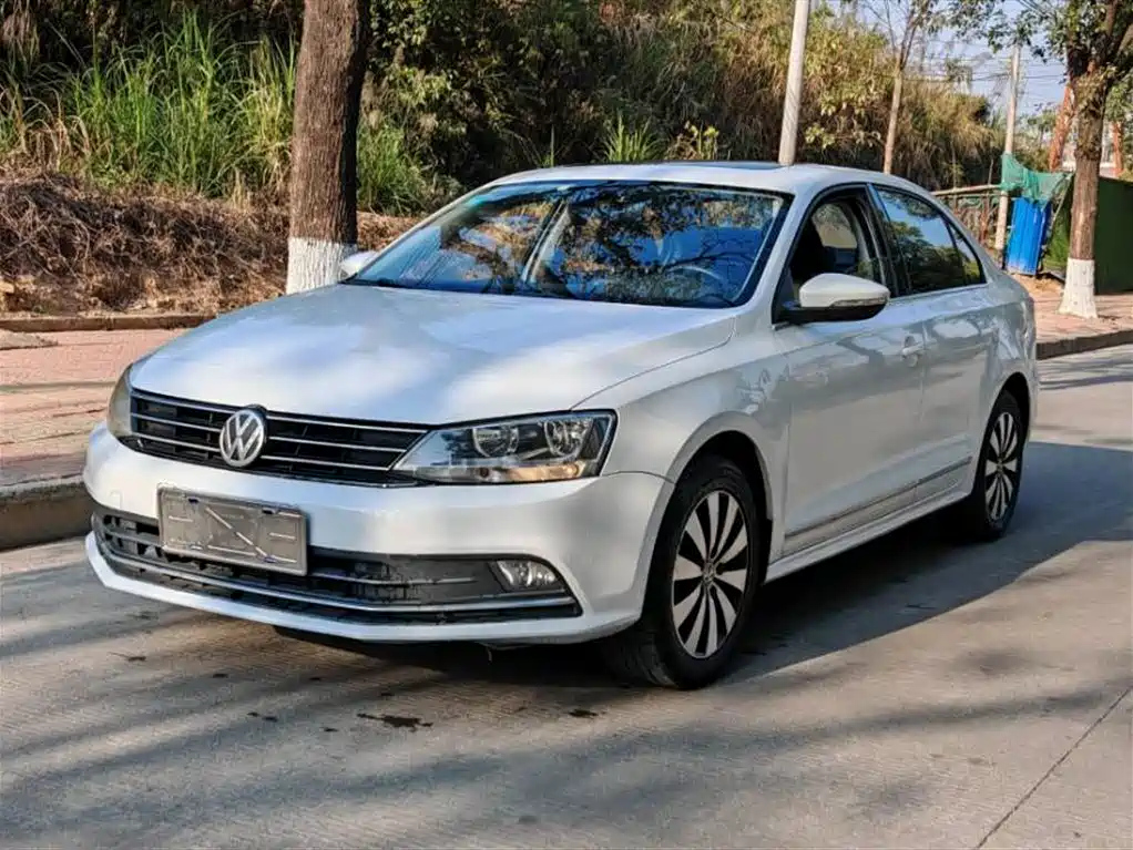 VOLKSWAGEN SAGITAR 2018