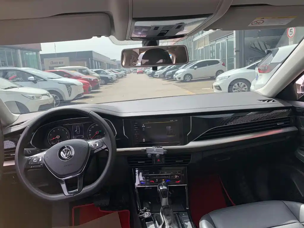 VOLKSWAGEN PASSAT 2020