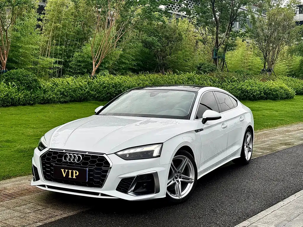 AUDI A5 2021
