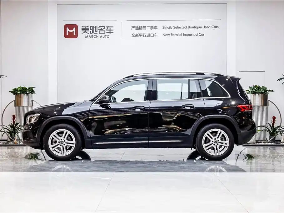 MERCEDES BENZ GLB 2022