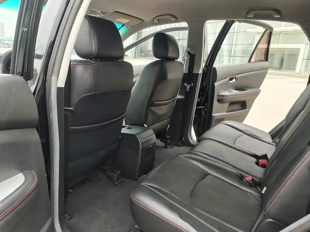 BYD S6 2014