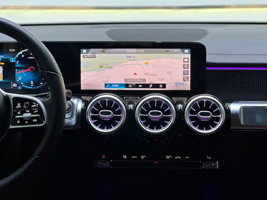 MERCEDES BENZ GLB 2021