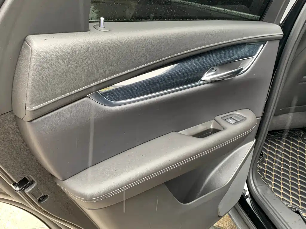 CADILLAC XT5 2024