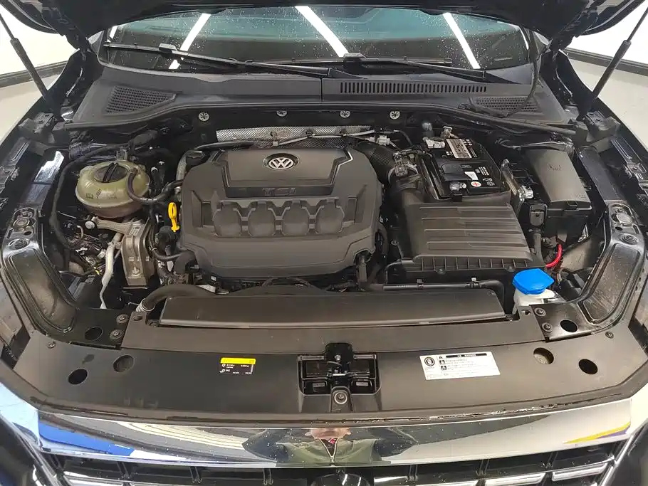 VOLKSWAGEN PASSAT 2020