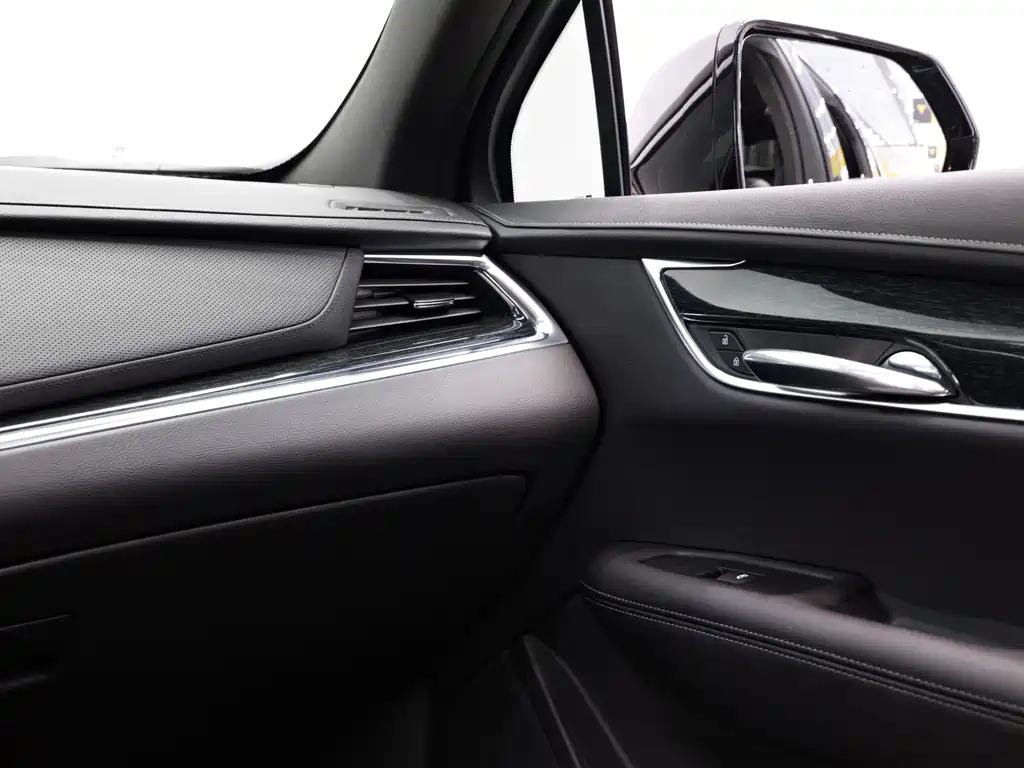 CADILLAC XT5 2020