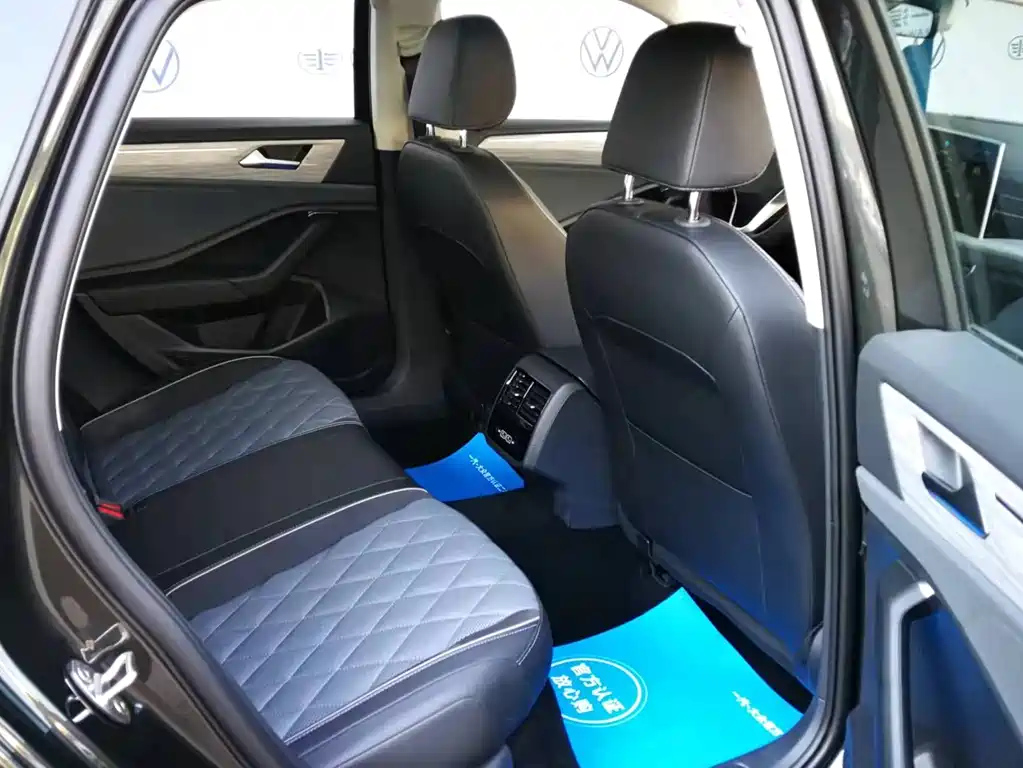VOLKSWAGEN SAGITAR 2023