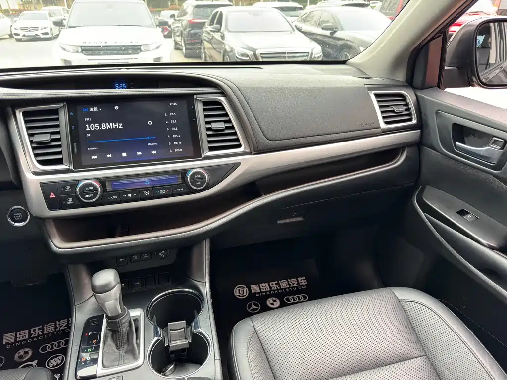TOYOTA HIGHLANDER 2021