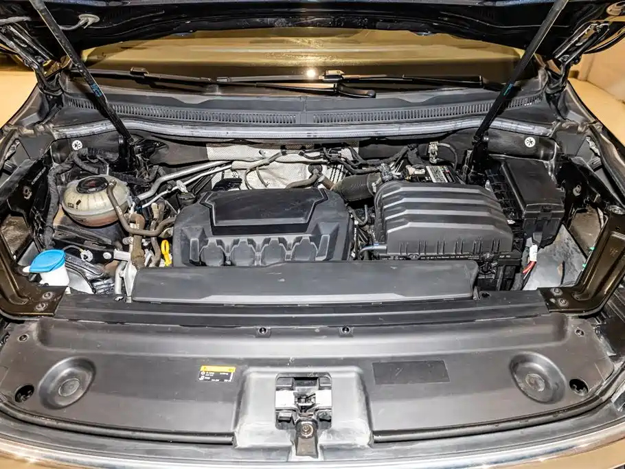VOLKSWAGEN VILORAN 2021