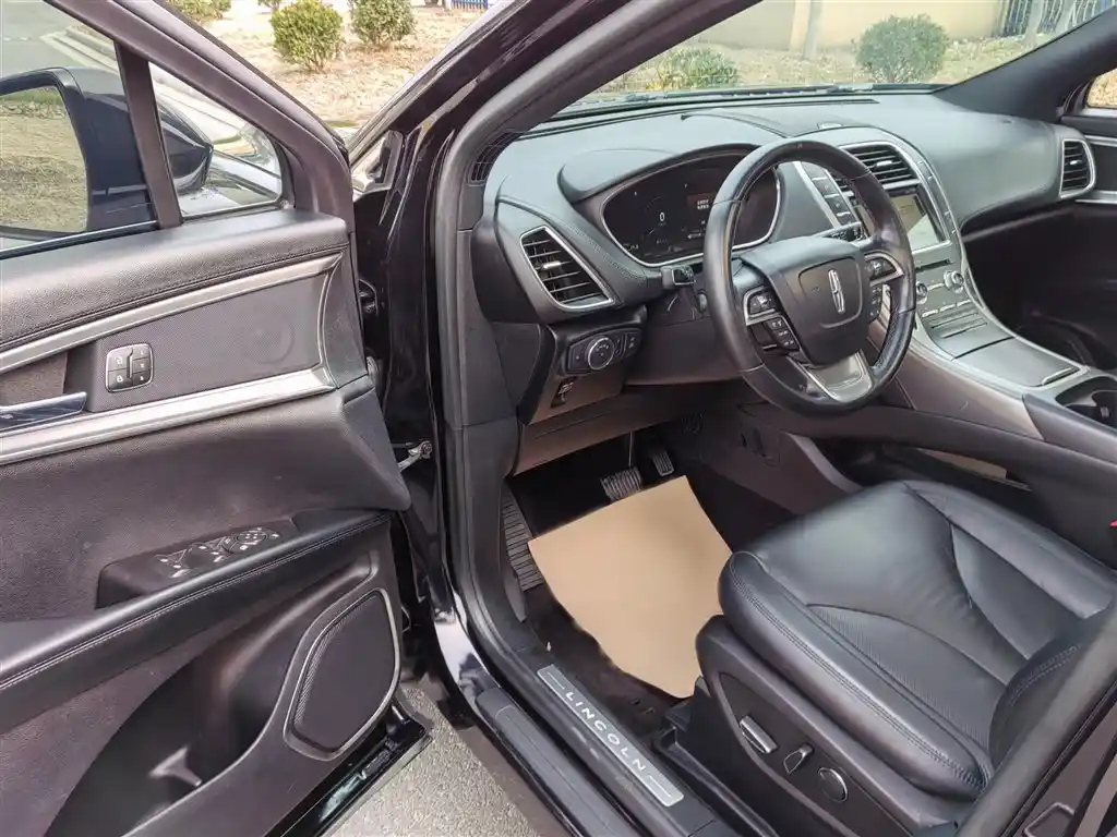 LINCOLN NAVIGATOR IMPORT 2019