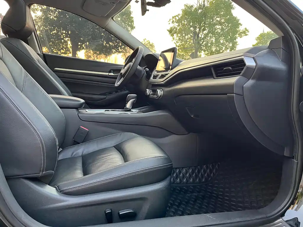NISSAN TEANA 2021