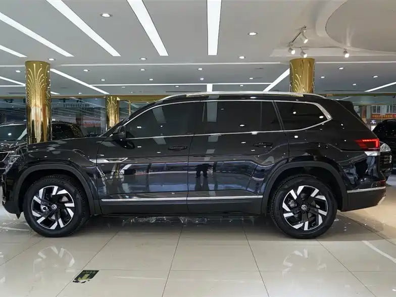 VOLKSWAGEN TOURAN 2021
