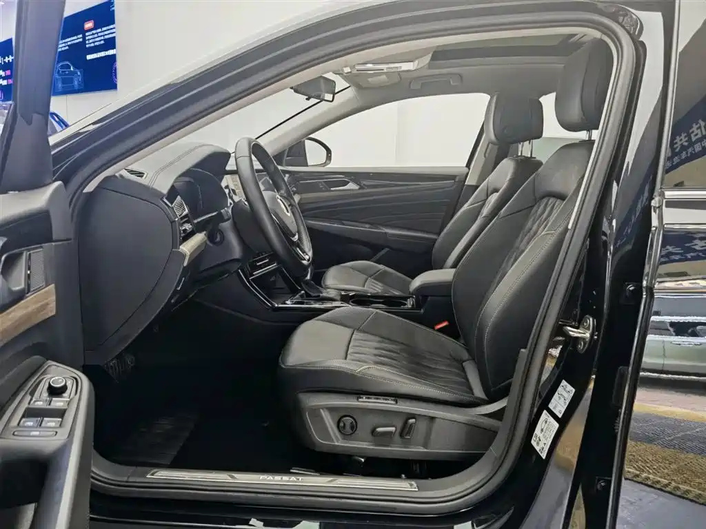 VOLKSWAGEN PASSAT 2021