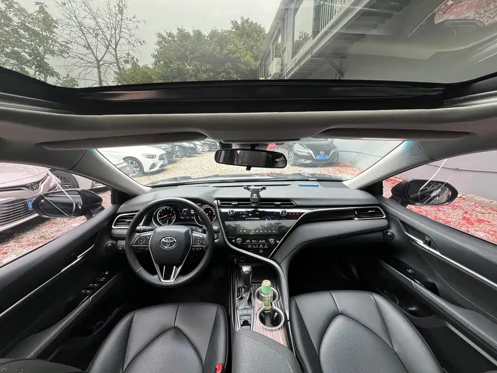 TOYOTA CAMRY 2021