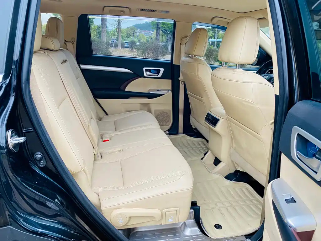 TOYOTA HIGHLANDER 2017