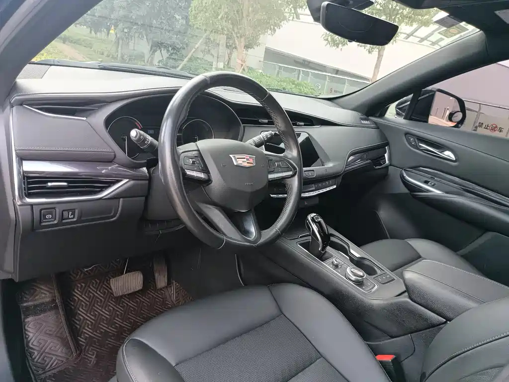 CADILLAC XT4 2020
