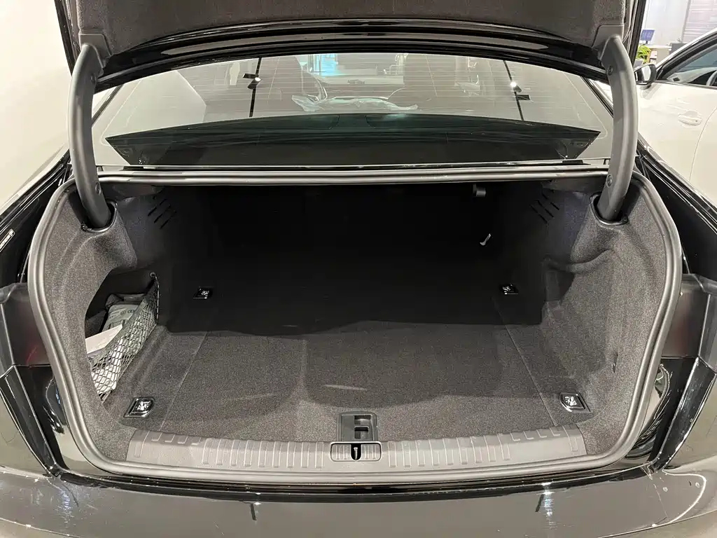 AUDI A6L 2023