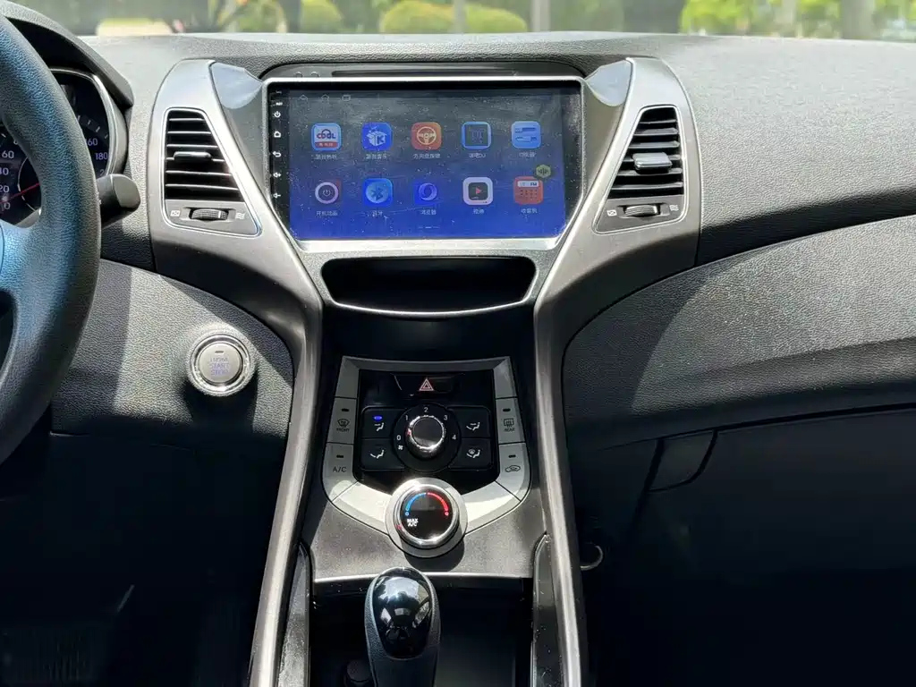 HYUNDAI ELANTRA 2014