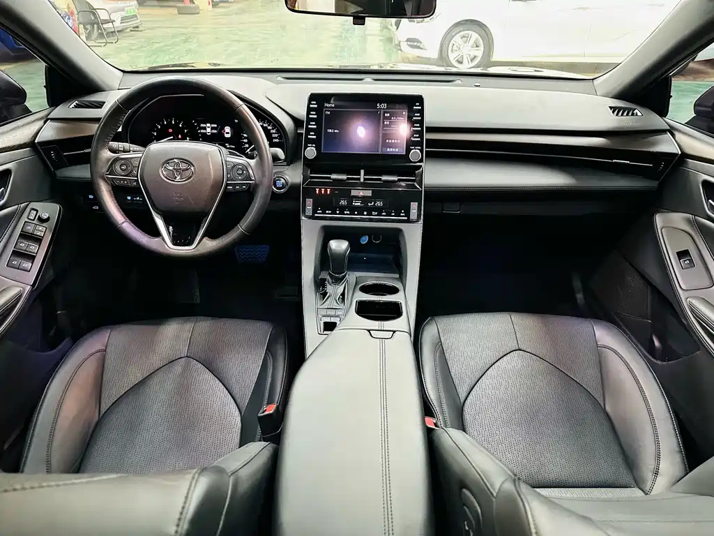 TOYOTA AVALON 2021