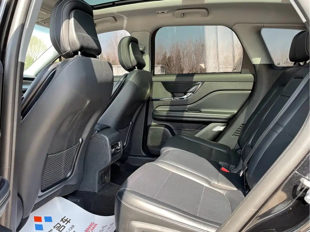 LINCOLN ADVENTURER 2022