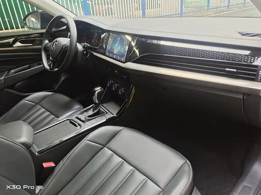 VOLKSWAGEN PASSAT 2020