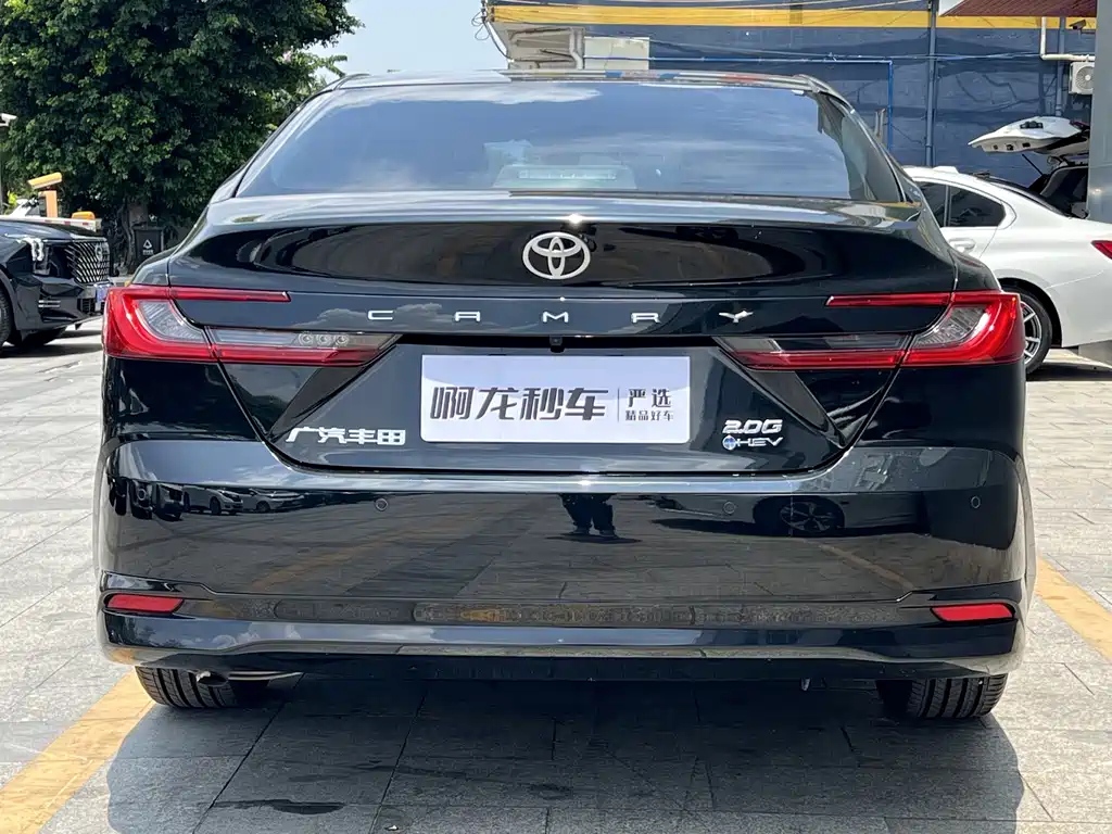 TOYOTA CAMRY 2024