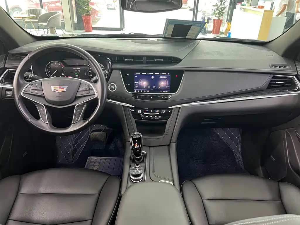 CADILLAC XT5 2021
