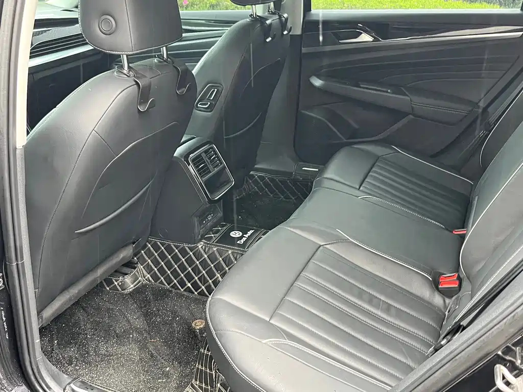 VOLKSWAGEN PASSAT 2022