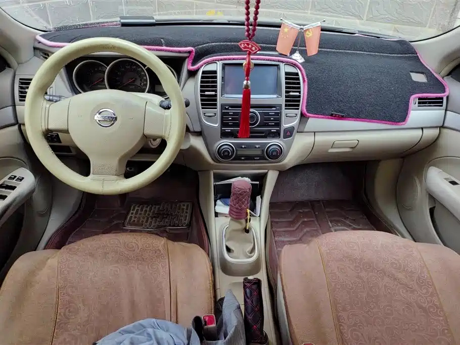 NISSAN SYLPHY 2014