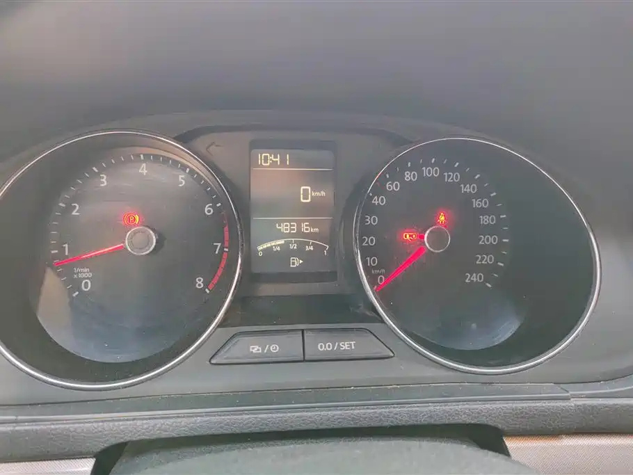 VOLKSWAGEN LAVIDA 2016