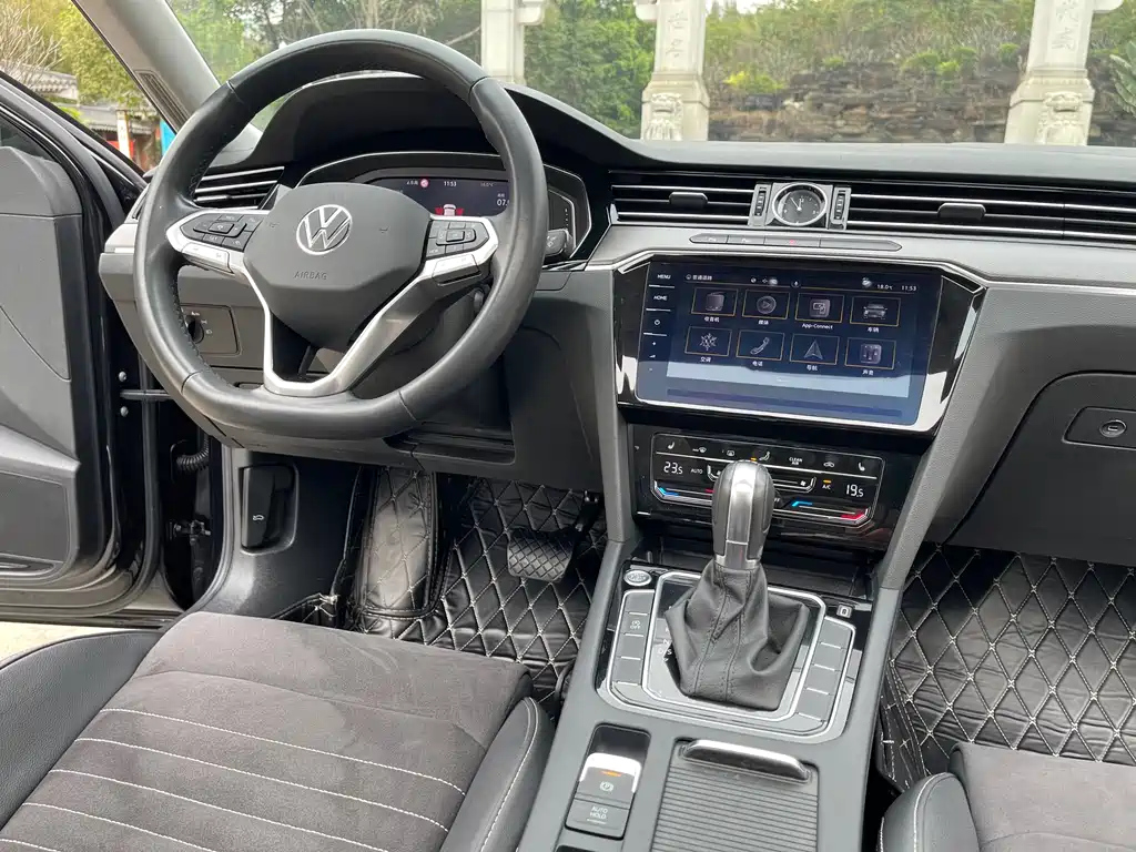 VOLKSWAGEN MAGOTAN 2021
