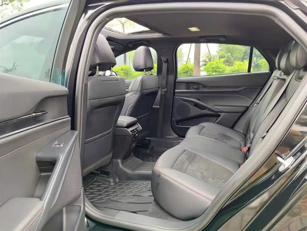 FORD MONDEO 2023