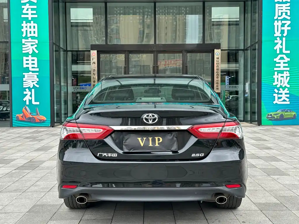 TOYOTA CAMRY 2020
